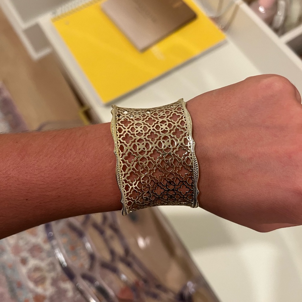 Gold Kendra Scott cuff bracelet